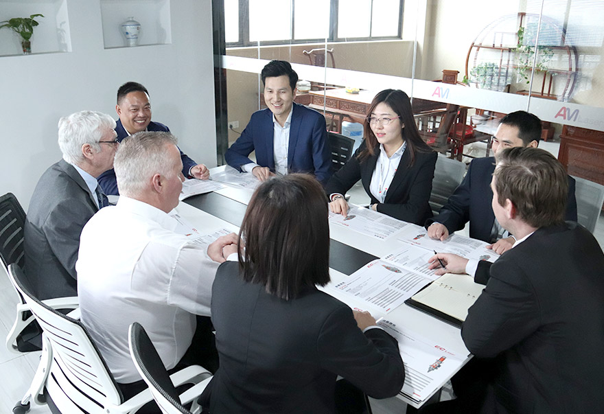 與國(guó)外客戶(hù)會(huì)議洽談